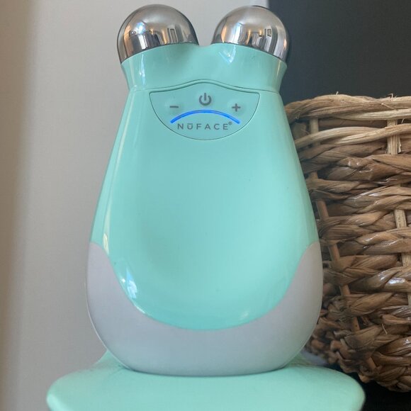 NuFACE Trinity - Picture 1 of 7